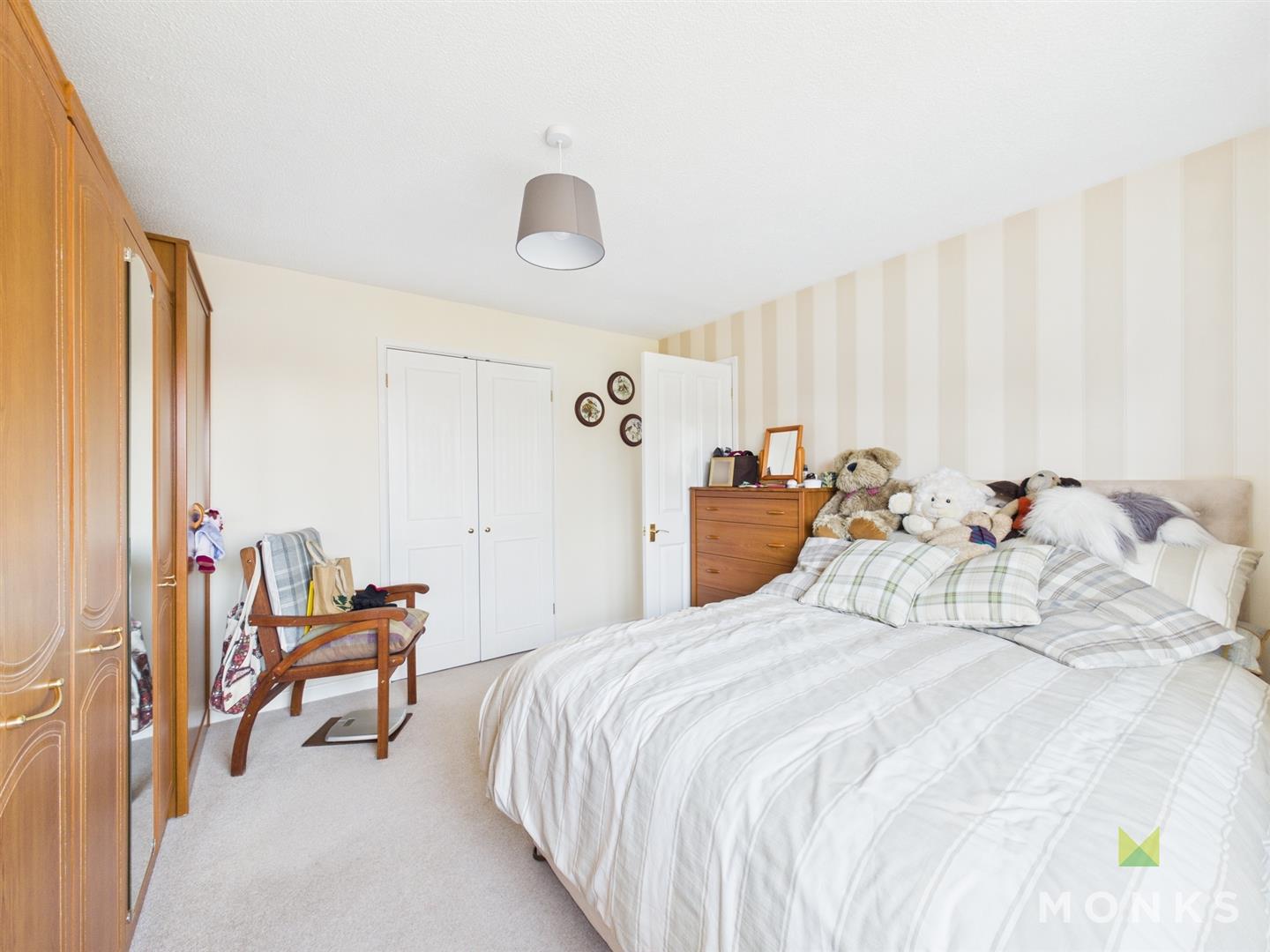 2 Breidden Close, Oswestry, SY11 1TT For Sale